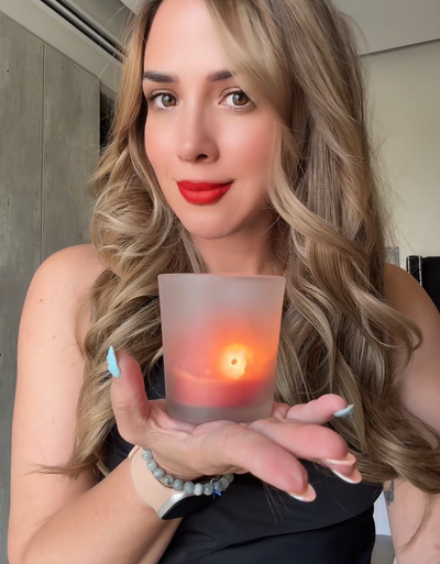 KARI TOPETE LA PERSONA DETRÁS DE LA MARCA &quot;KARITO BRILLANTE&quot; image