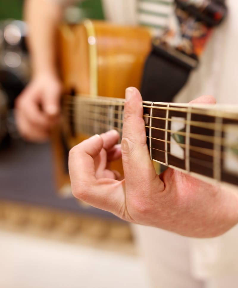 Live Music: Bobby Morrill, vocalist