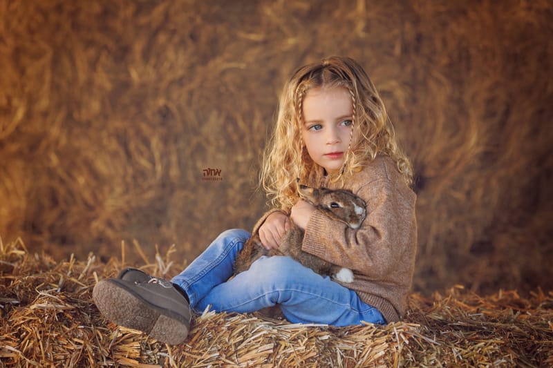 חלאקה, בת מצווה ומשפחה