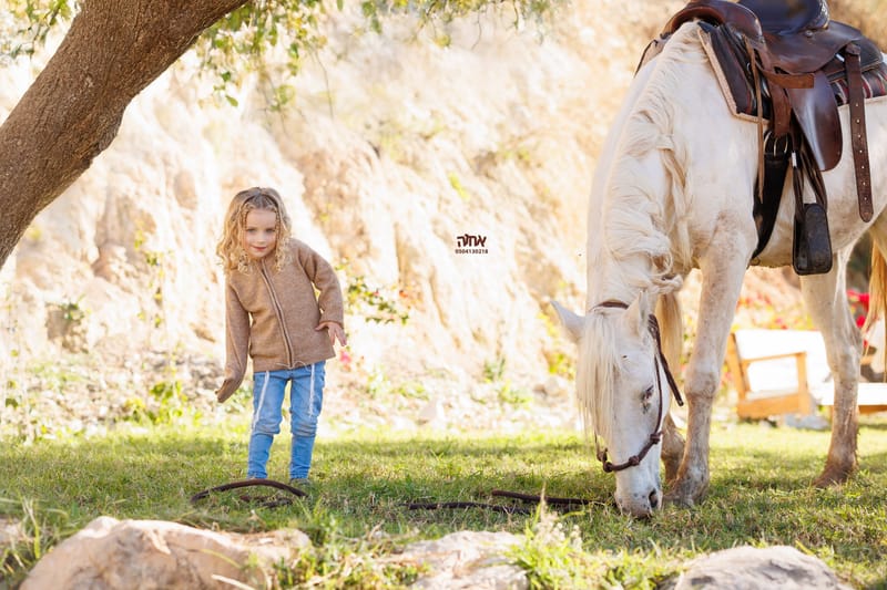 חלאקה, בת מצווה ומשפחה