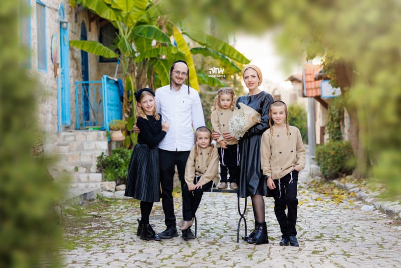 חלאקה, בת מצווה ומשפחה