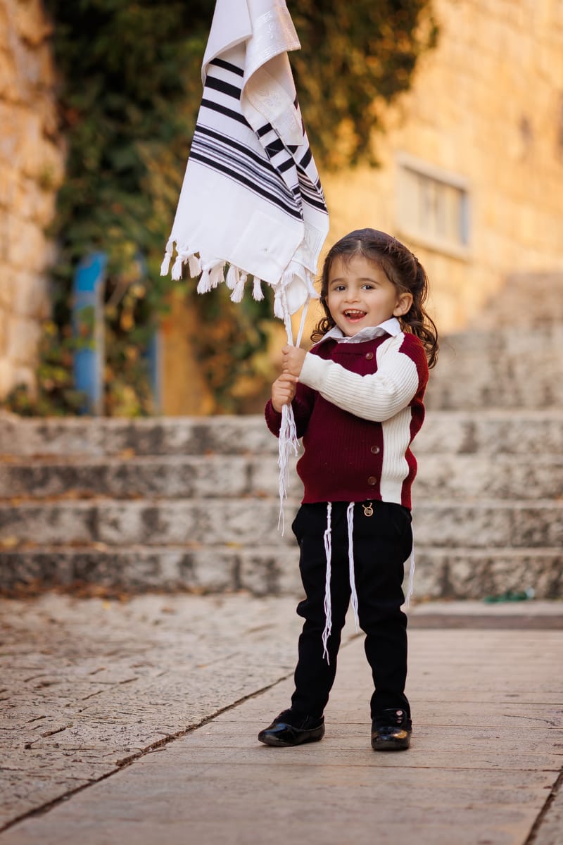 חלאקה, בת מצווה ומשפחה