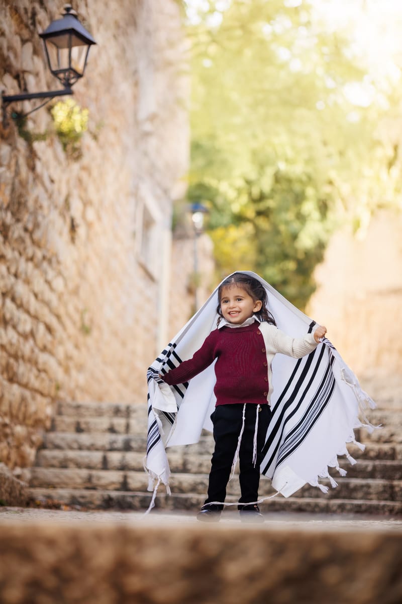 חלאקה, בת מצווה ומשפחה