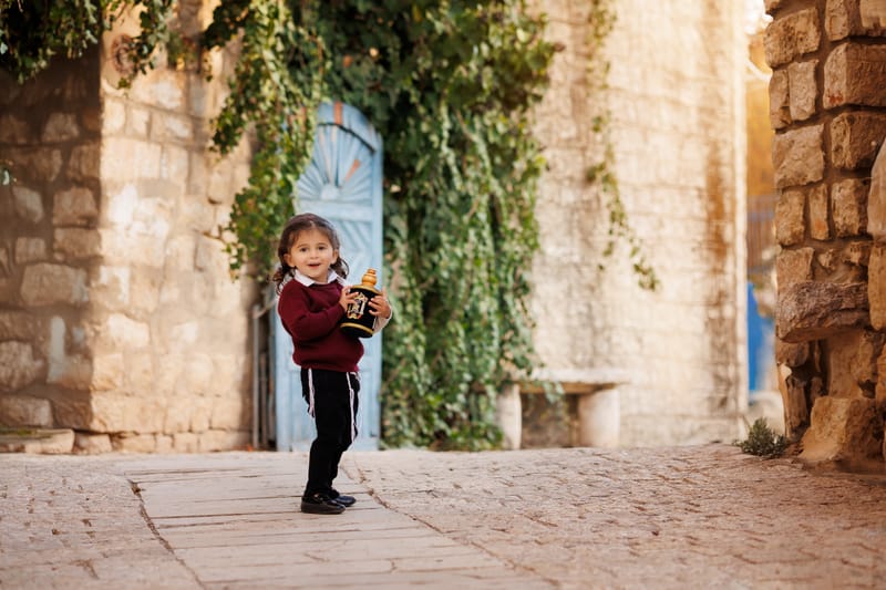 חלאקה, בת מצווה ומשפחה
