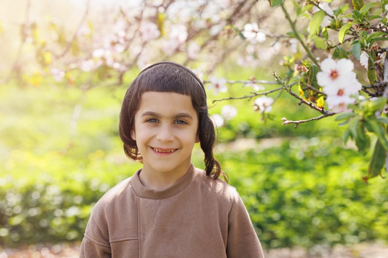 חלאקה, בת מצווה ומשפחה