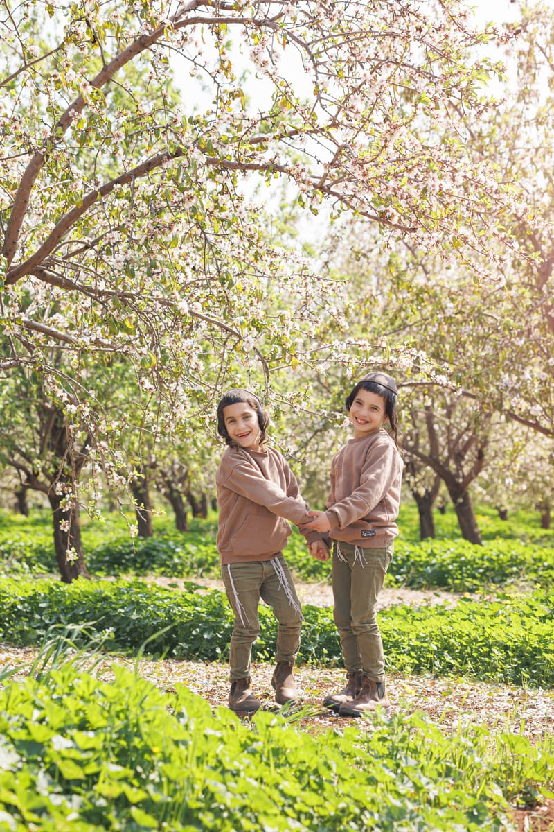 חלאקה, בת מצווה ומשפחה