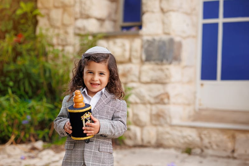 חלאקה, בת מצווה ומשפחה