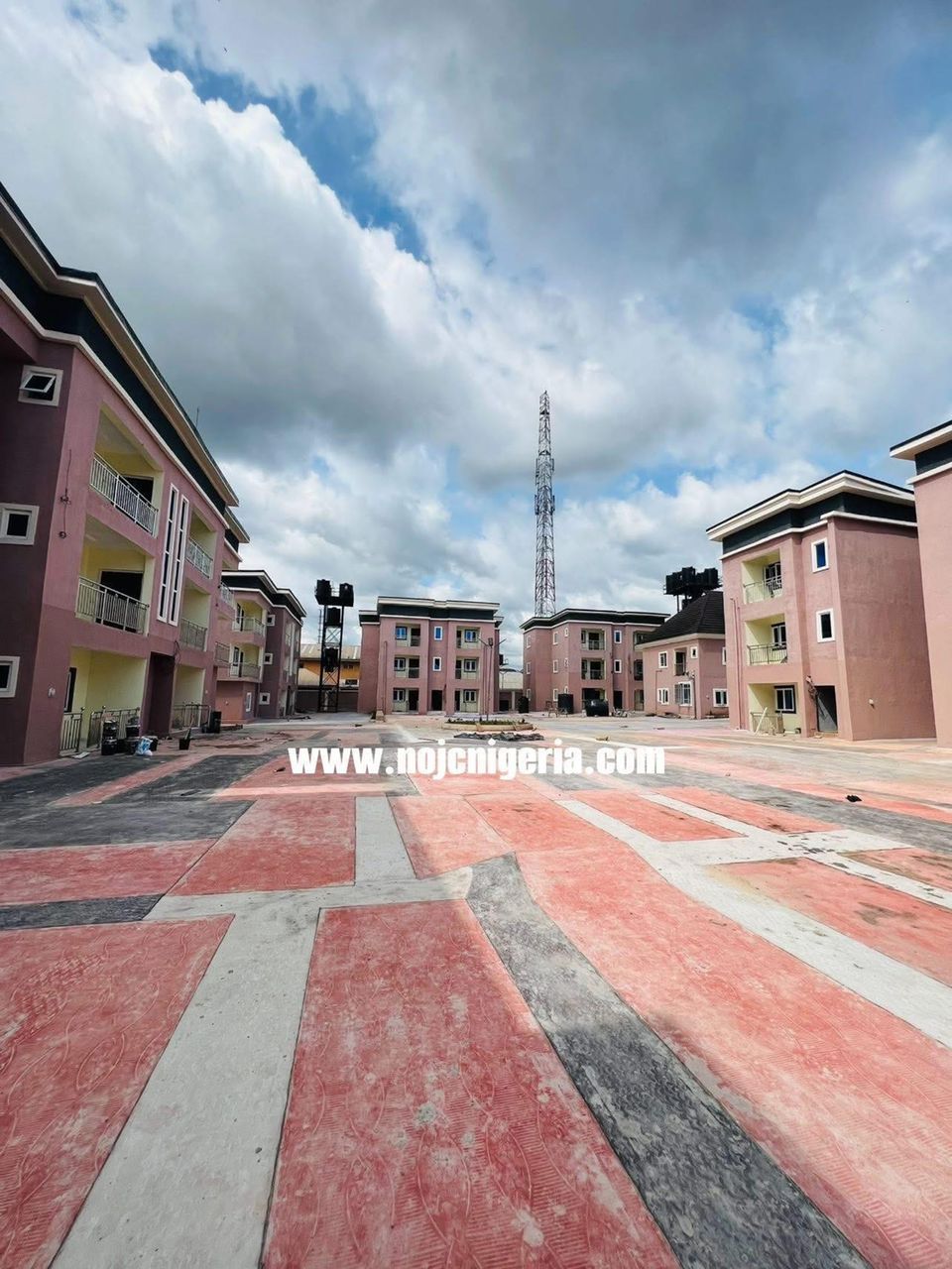 EXECUTIVE LETTINGAT IBB-GRA -UMUAHIA-ABIA STATE, NIGERIA.