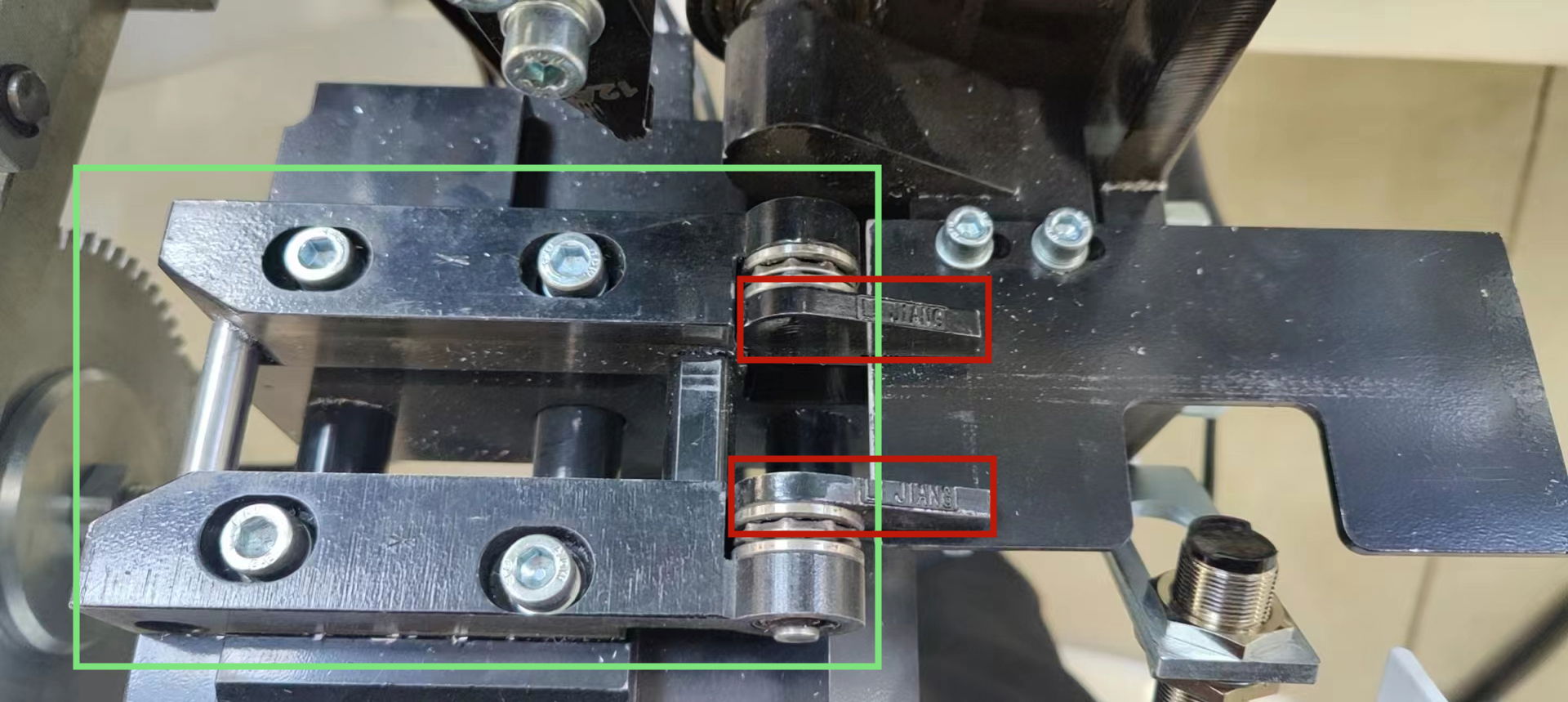 The bending clamp part of the automatic spacer bending machine