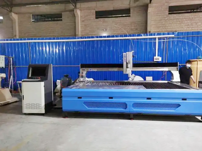 Figure 1 Automatic Waterjet Glass Cutting Machine 1