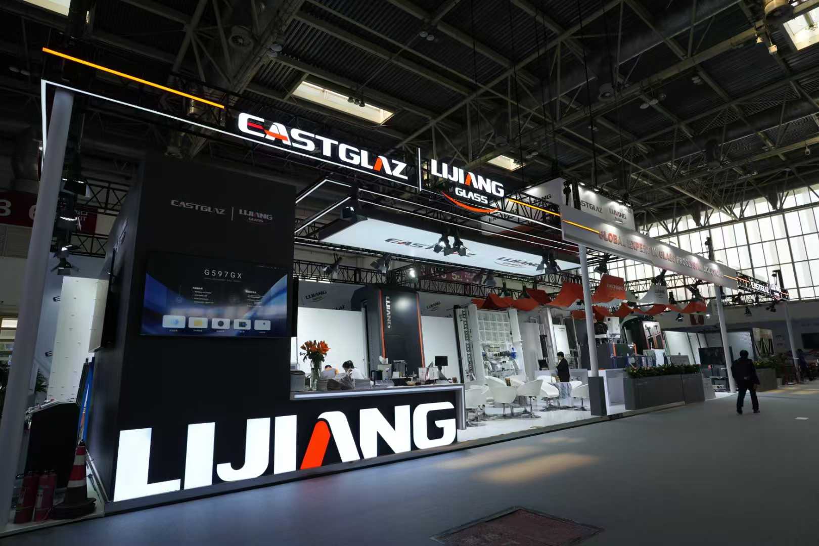The annual glass event has come to a successful conclusion, and we look forward to the next gathering. Lijiang has achieved two historic breakthroughs in this exhibition.