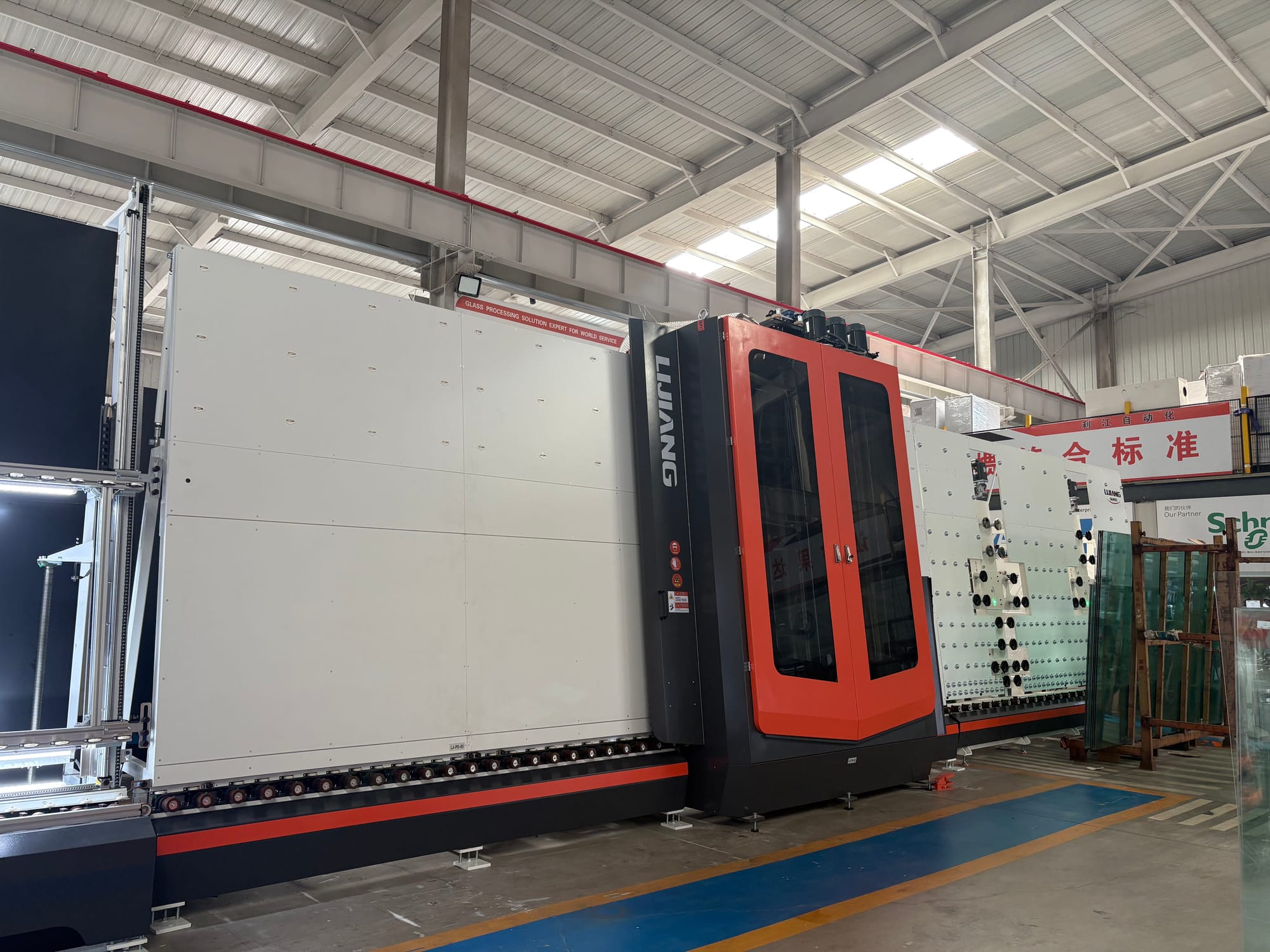 Glass Washing Machine: The Essential Equipment for High-Quality Insulating Glass Production