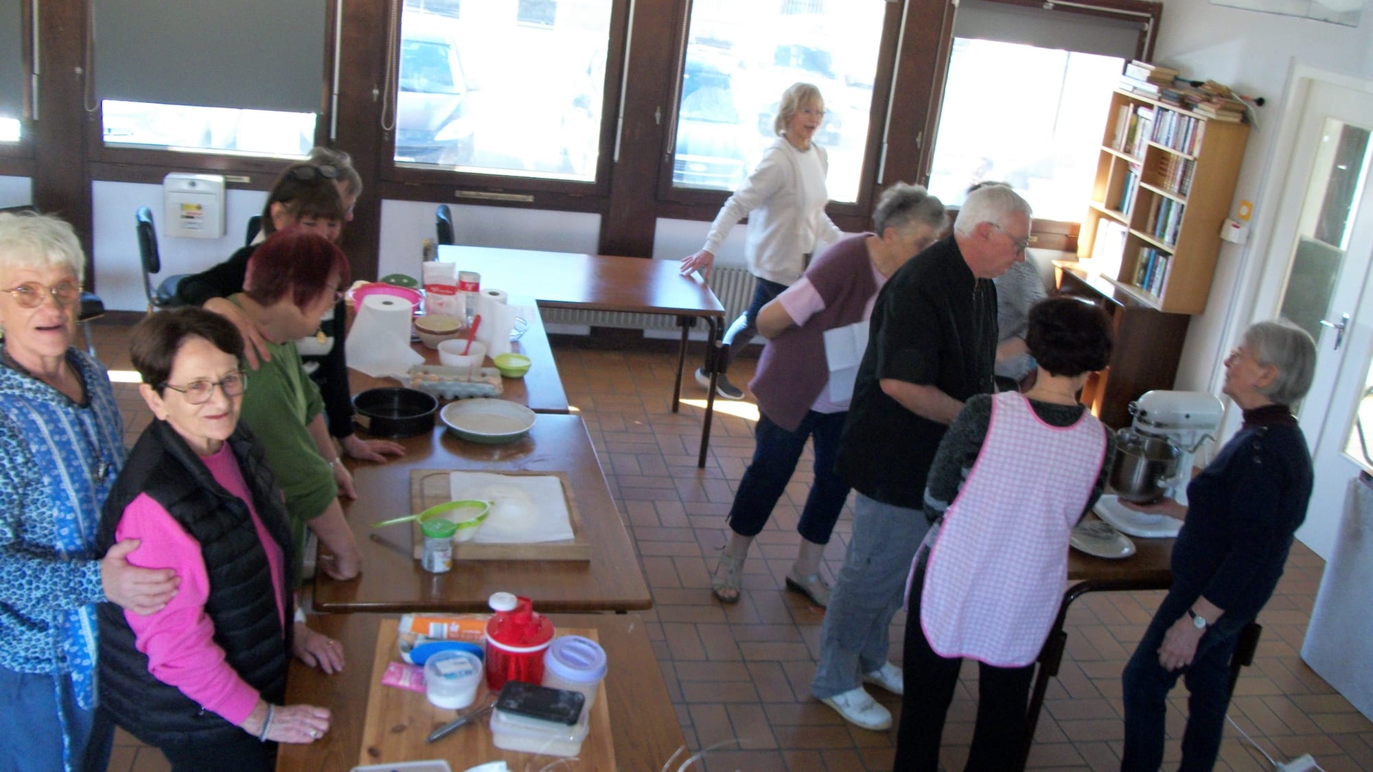 Le 8-mars 2024 nous étions nombreux pour réaliser et déguster la génoise et les biscuits. MIAM