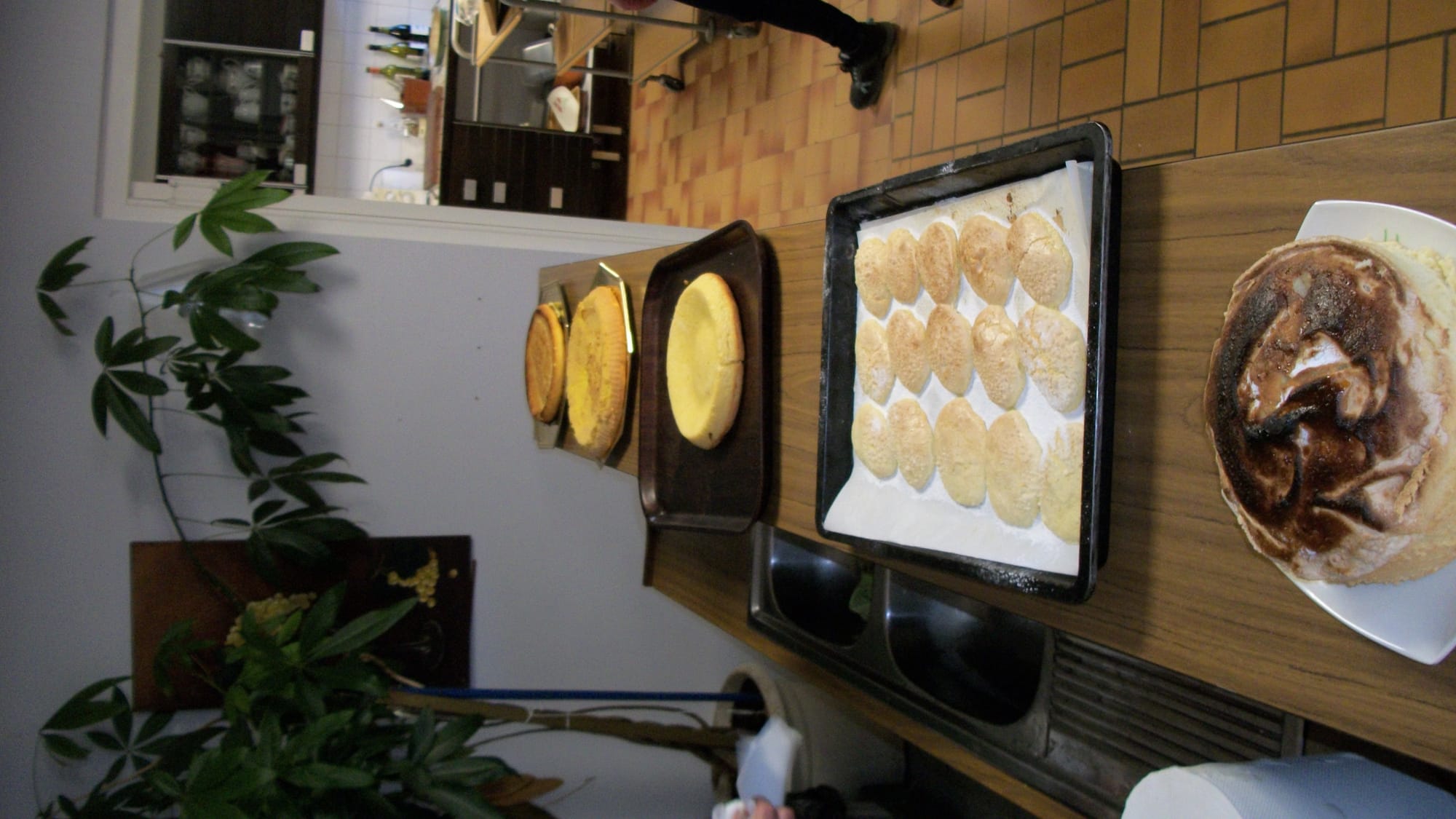 Le 8-mars 2024 nous étions nombreux pour réaliser et déguster la génoise et les biscuits. MIAM