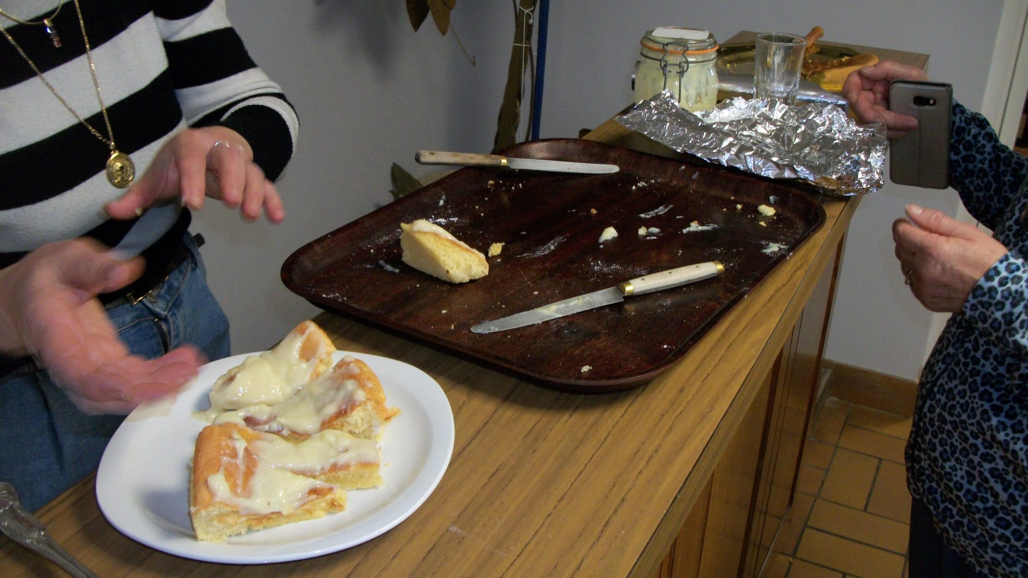 Le 8-mars 2024 nous étions nombreux pour réaliser et déguster la génoise et les biscuits. MIAM