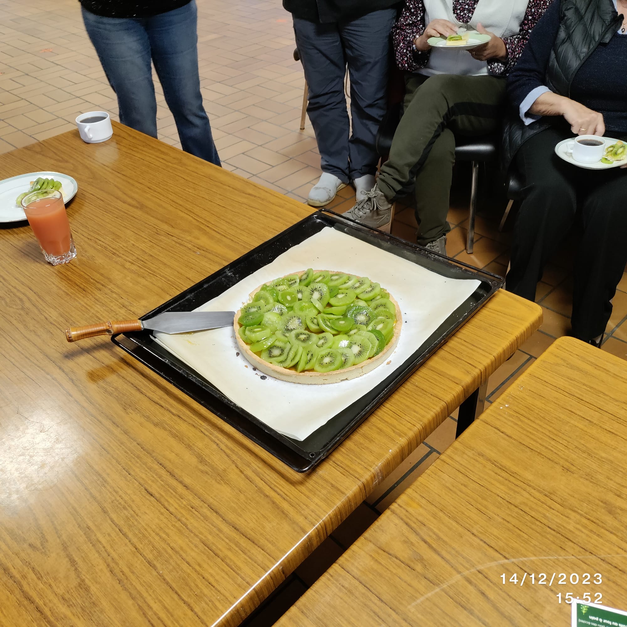 Le 8-mars 2024 nous étions nombreux pour réaliser et déguster la génoise et les biscuits. MIAM