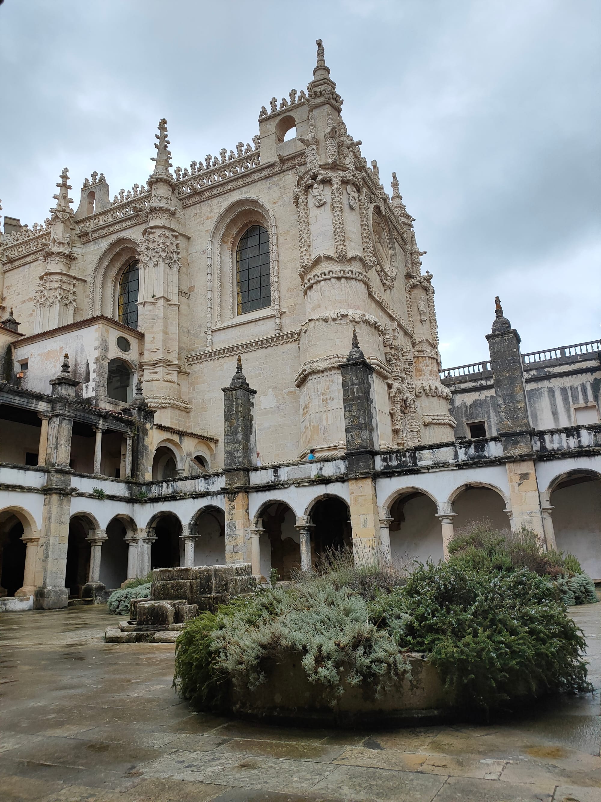 JOUR 7-25-09- FATIMA -TOMAR