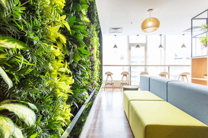 Le Nuove Frontiere dell'Arredo Contract: Sostenibilità e Tecnologia al Servizio del Design