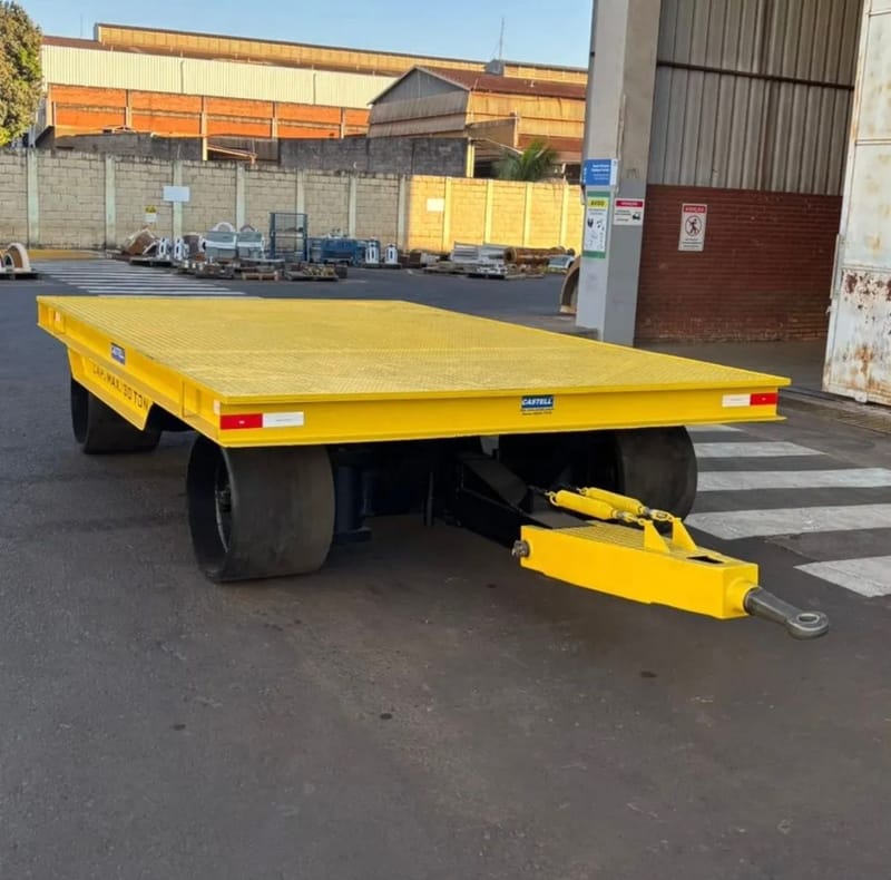 Carretas industriais de grande porte para movimentar até 100 toneladas,