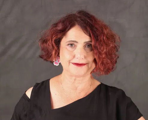 עופרה קרפס - מטפלת רגשית לילדים בהבעה ויצירה