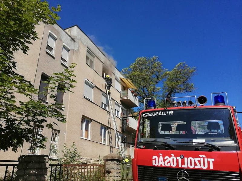 Kigyulladt egy lakás a Fillér utcában