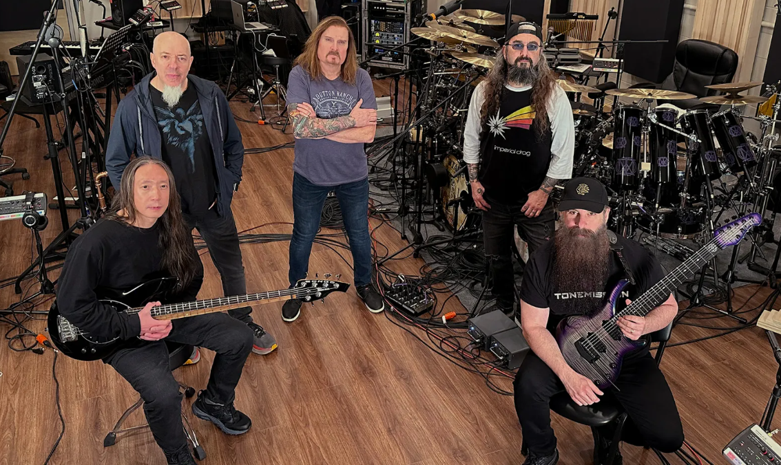 Dream Theater, com Portnoy de volta, faz cinco shows no Brasil em dezembro