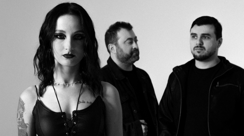 ELYRA LANÇA SEU EP DE ESTREIA E VIDEOCLIPE PARA "THE ENEMY"