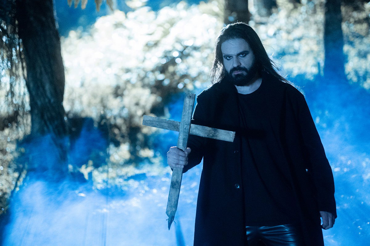 DARON LANÇA VIDEOCLIPE SOMBRIO E CINEMATOGRÁFICO DE “O CEMITÉRIO”, PRIMEIRO SINGLE DE NOVA FASE