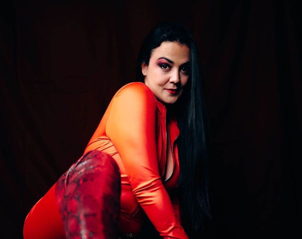 EUDOXIA SE APRESENTA EM SÃO PAULO NO REDSTAR STUDIOS EM 24/01 INAUGURANDO A NOVA FASE ARTÍSTICA DE MARÍLIA ZANGRANDI