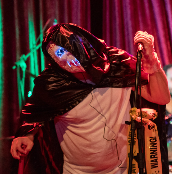 FINAL DISASTER ENFRENTA “PERSEGUIÇÃO DIGITAL” COM NOVO SINGLE SUPOSTAMENTE CENSURADO PELAS PLATAFORMAS