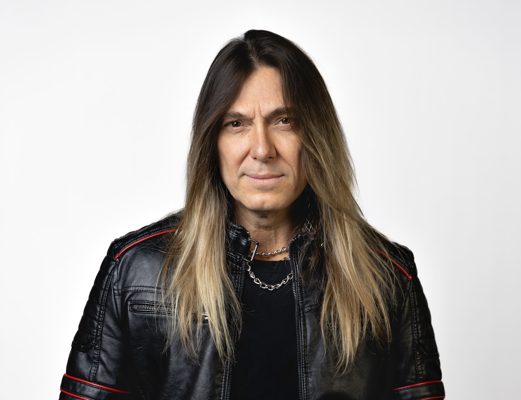 Edu Falaschi lança primeiro episódio de série em vídeo sobre seus 35 anos de carreira