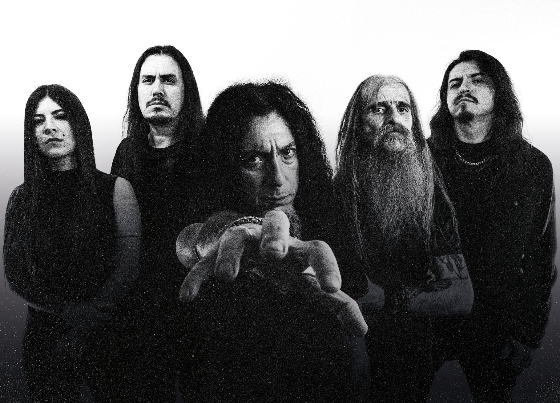 KORZUS INICIA NOVA ERA COM O SINGLE/VIDEOCLIPE "NO LIGHT WITHIN"