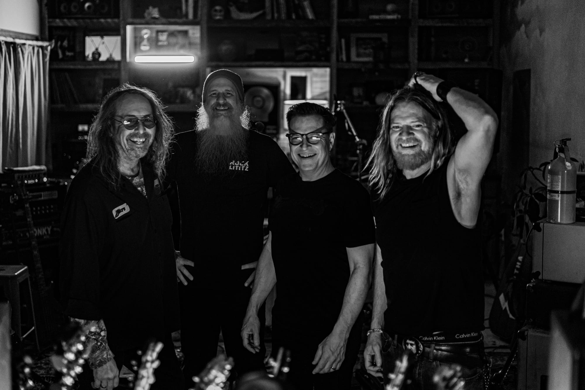 CORROSION OF CONFORMITY LANÇA ÁLBUM "GOOD GOD / BAAD MAN"