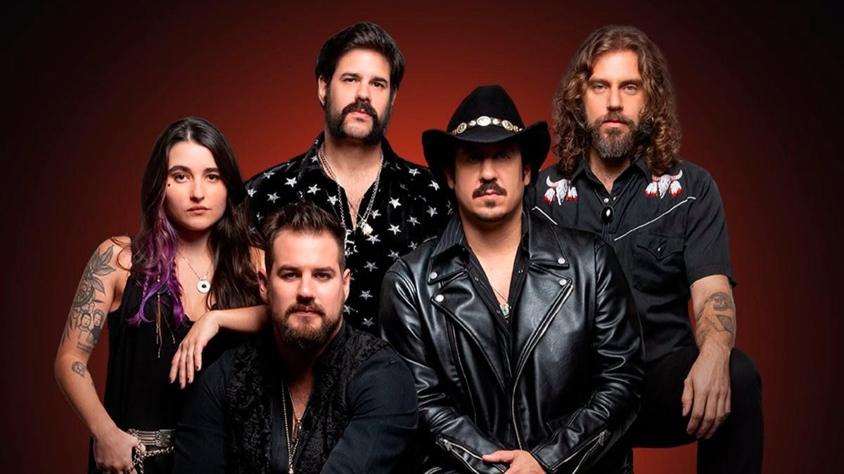 BRASILEIRA STARACE ALCANÇA UM DOS MAIORES FESTIVAIS DA EUROPA E TOCA COM MEGADETH, SEX PISTOLS E OFFSPRING EM JULHO