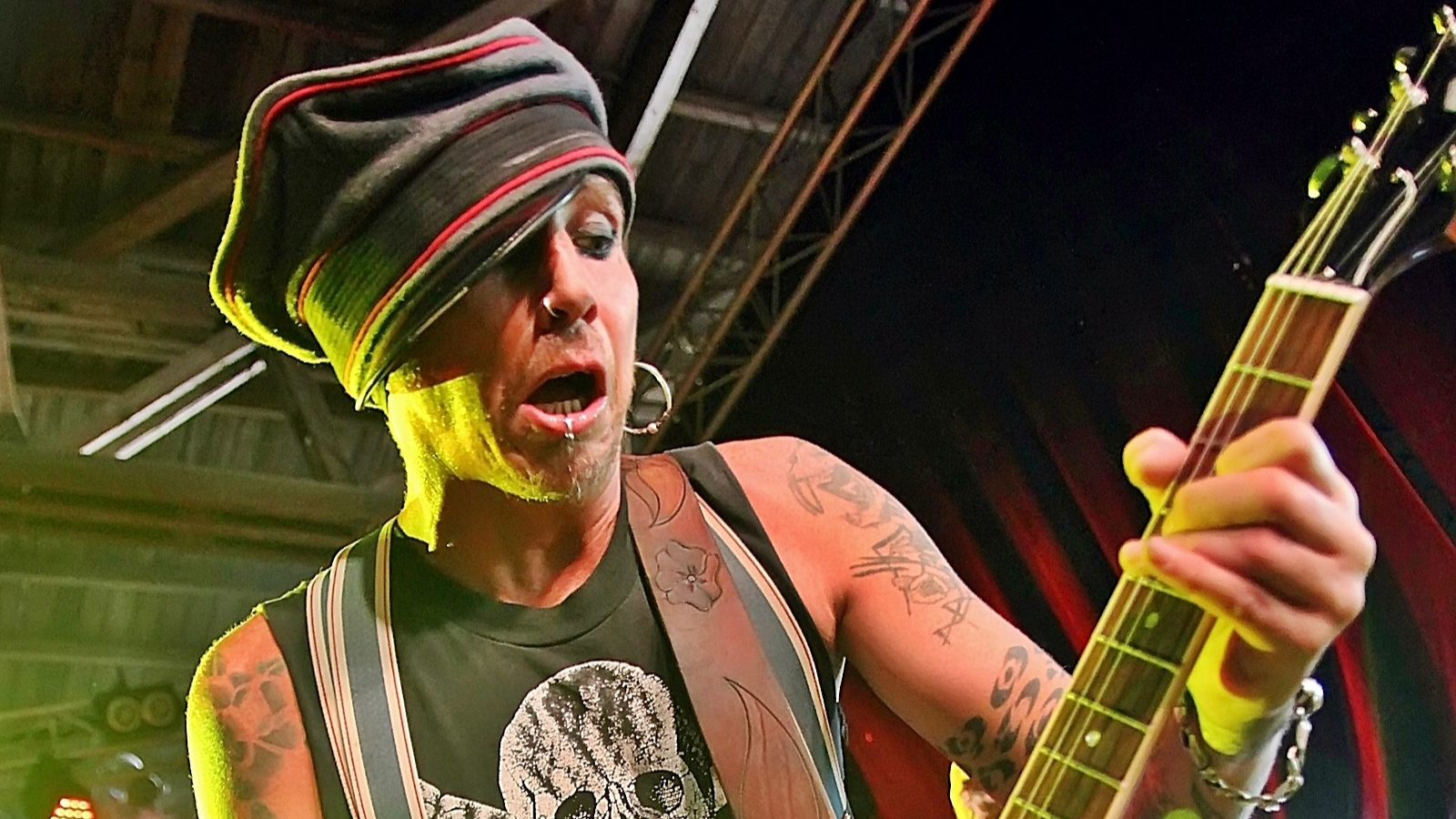 DREGEN TRAZ CLÁSSICOS DO BACKYARD BABIES E THE HELLACOPTERS AO MANIFESTO BAR EM OUTUBRO