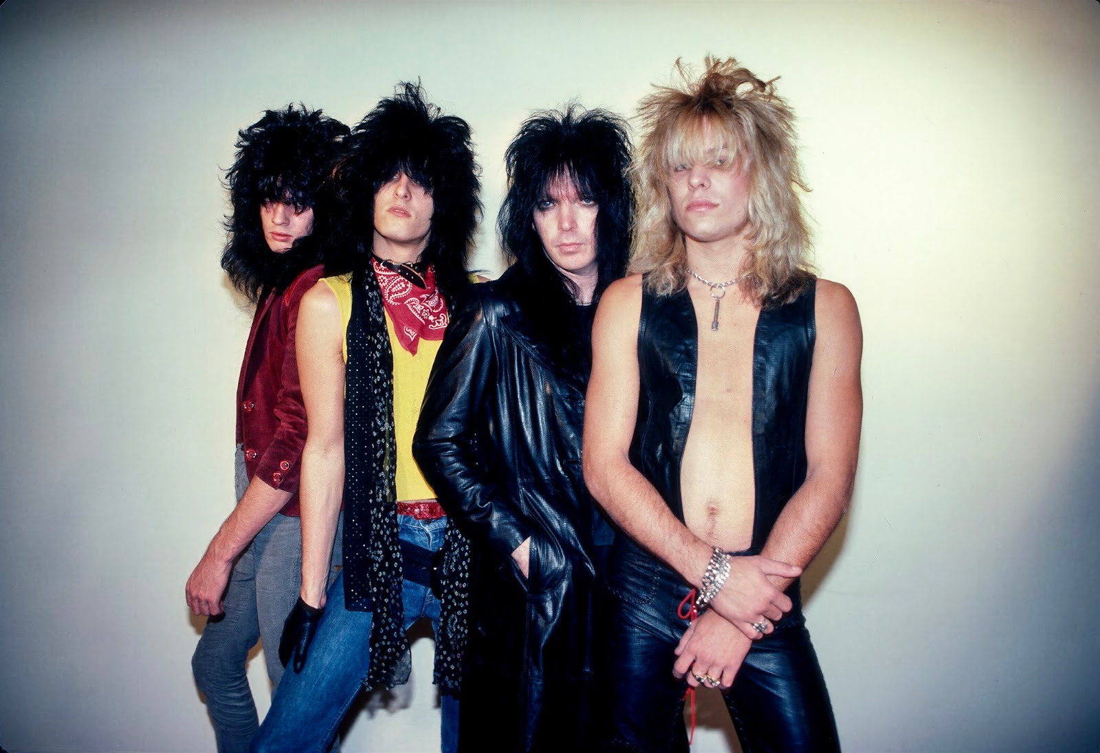 MÖTLEY CRÜE LANÇA VERSÃO INÉDITA DE “TAKE ME TO THE TOP”, DESTAQUE DO LENDÁRIO TOO FAST FOR LOVE