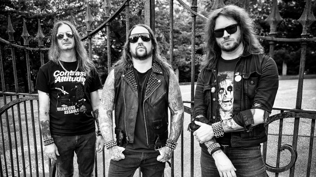 BAT FAZ TRIBUTO AO LENDÁRIO CRONOS DO VENOM E LANÇA COVER PARA 'LIVE LIKE AN ANGEL (DIE LIKE A DEVIL)'