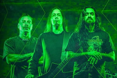 Royal Rage lança vídeo clipe de "Real Dolls" após turnê europeia