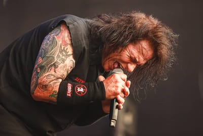 Steve 'Zetro' Souza anuncia show único no Brasil em celebração os 20 anos do clássico "Tempo Of The Damned"