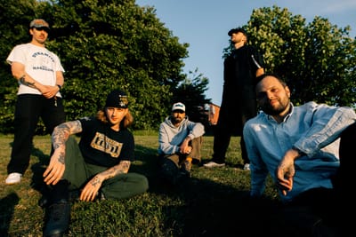 HIGHER POWER lança de surpresa o álbum 'There's Love In This World If You Want It''