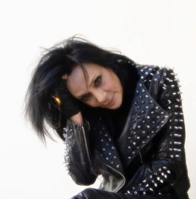 PREPAREM-SE, SÃO PAULO! LEATHER LEONE TRAZ NOITE ACÚSTICA E ÍNTIMA COM PARTICIPAÇÕES ESPECIAIS E UM GESTO DE SOLIDARIEDADE!