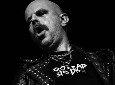 WHEN I DIE ARREBATA PÚBLICO NO FABRIQUE EM NOITE HISTÓRICA DE ABERTURA PARA THE 69 EYES