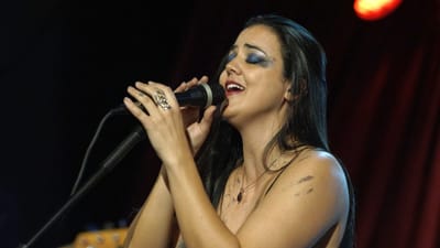 EUDOXIA REVELA NOVA FASE ARTÍSTICA EM ENTREVISTA AO PAPO METAL