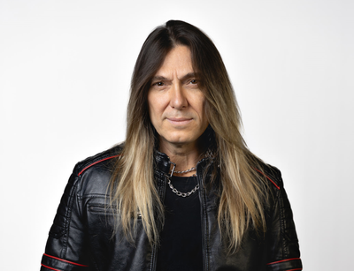 Edu Falaschi lança primeiro episódio de série em vídeo sobre seus 35 anos de carreira