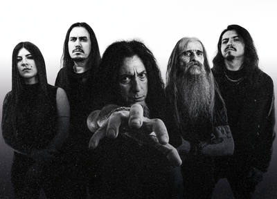 KORZUS INICIA NOVA ERA COM O SINGLE/VIDEOCLIPE "NO LIGHT WITHIN"