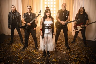 REVENGIN LANÇA “FAR AWAY”, NOVO SINGLE E VIDEOCLIPE QUE UNEM SYMPHONIC HEAVY METAL, EMOÇÃO E ATMOSFERA CINEMATOGRÁFICA