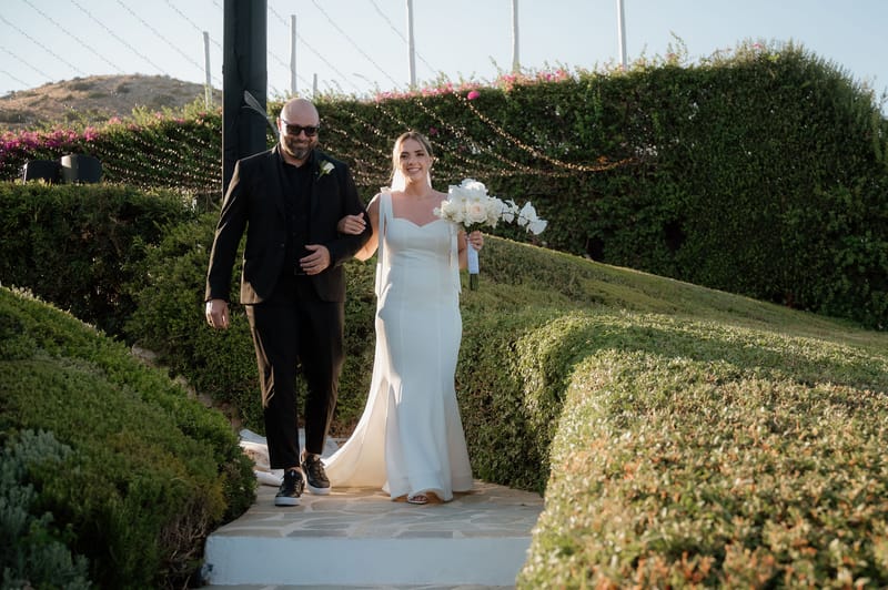 Ceremony at the Gallery Island Art and Taste Chapel