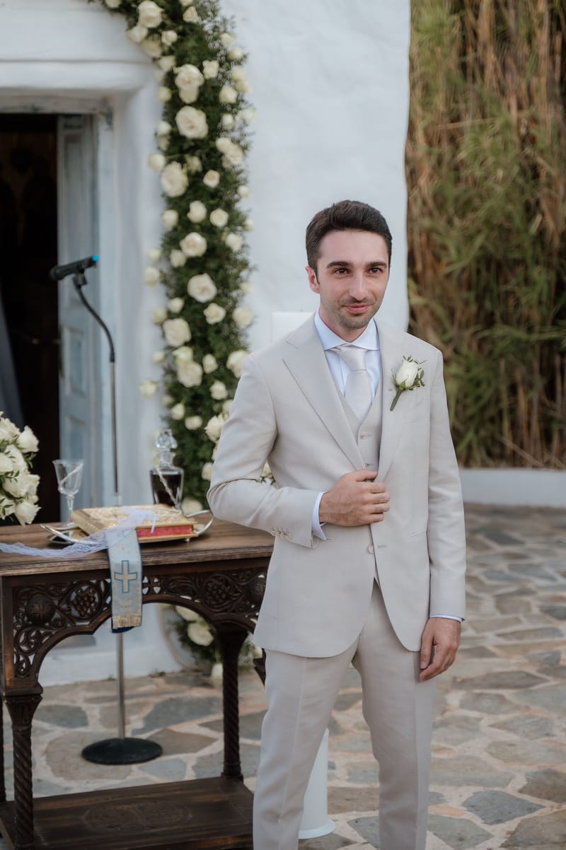 Ceremony at the Gallery Island Art and Taste Chapel