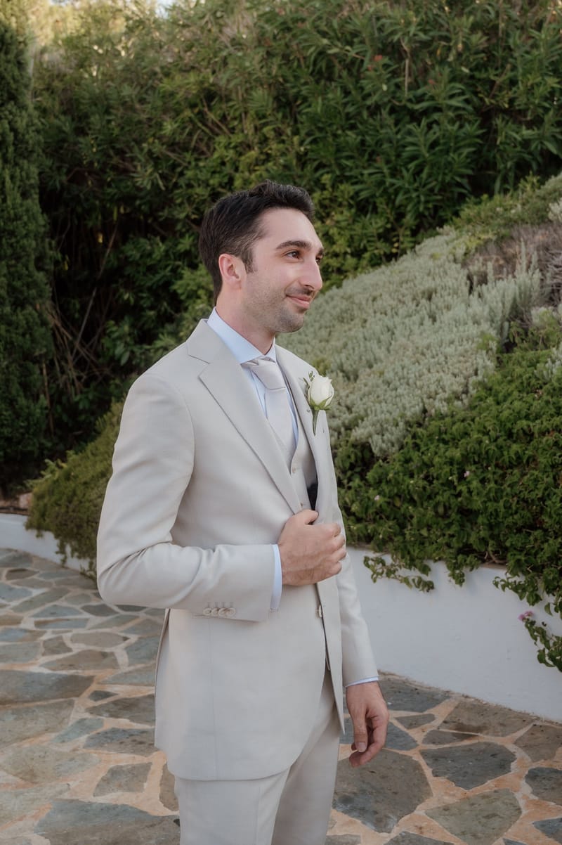 Ceremony at the Gallery Island Art and Taste Chapel