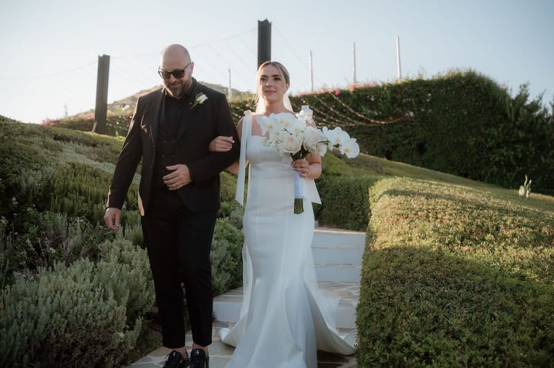 Ceremony at the Gallery Island Art and Taste Chapel